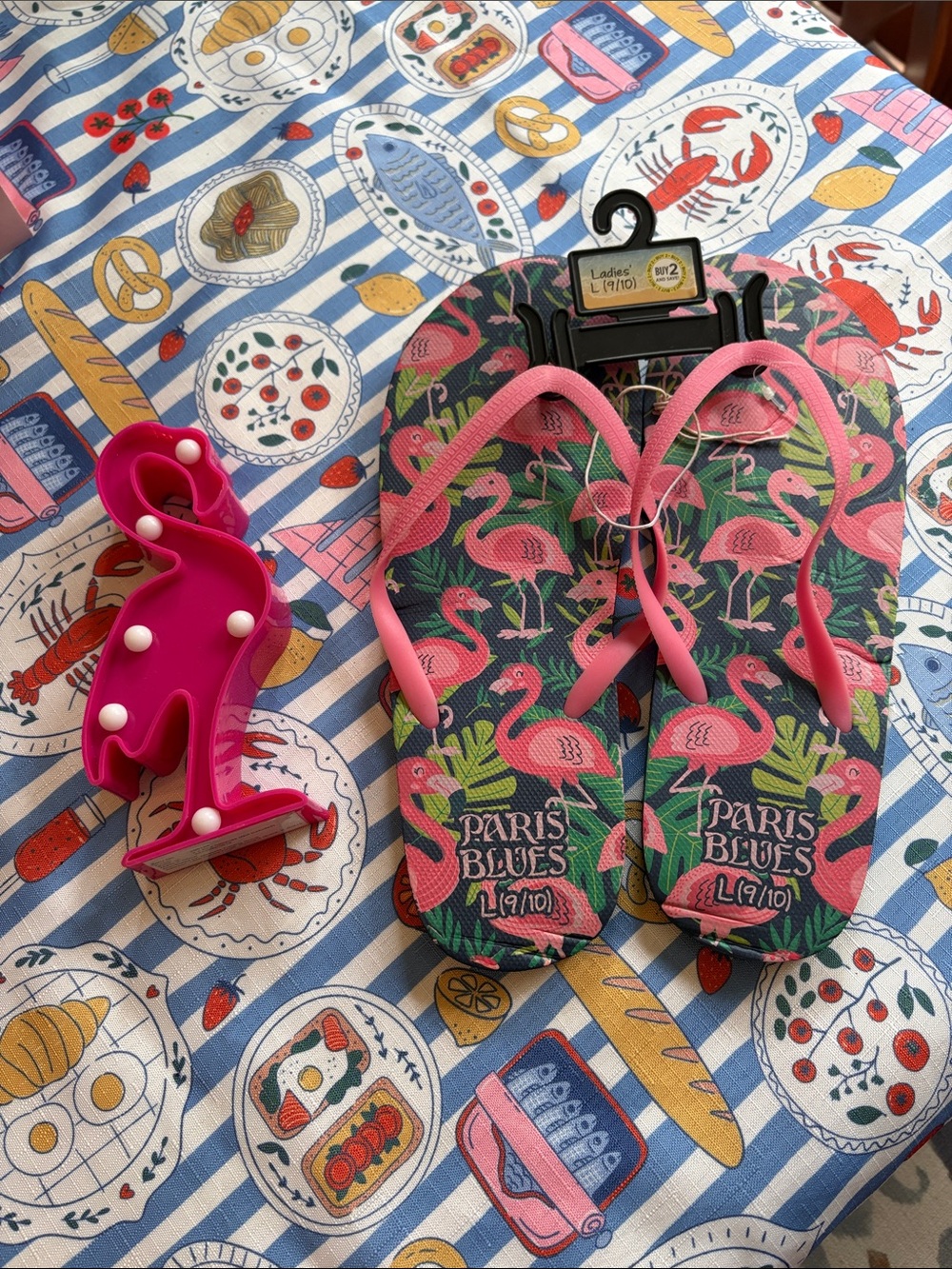 Paris Blues Ladies Flamingo Flip Flops - and Flamingo Light Up. 🦩🦩